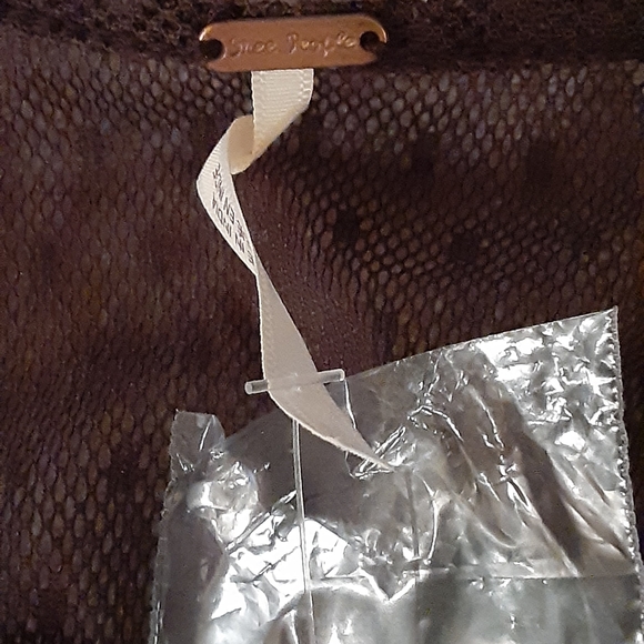 Free People Lace Crop Top w/ Puffy Sleeves - Picture 5 of 11